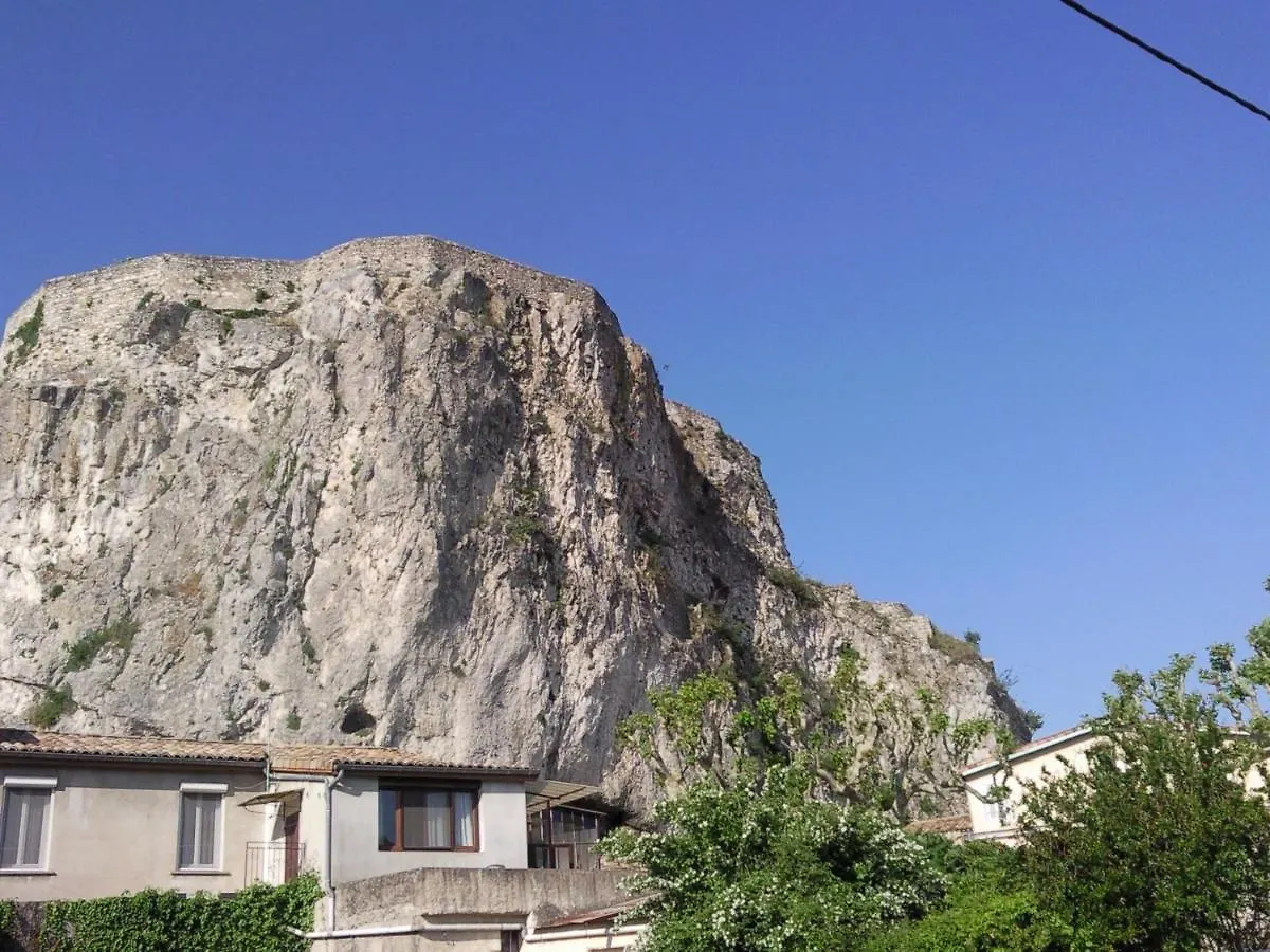 Appartement En Duplex Viviers Daire