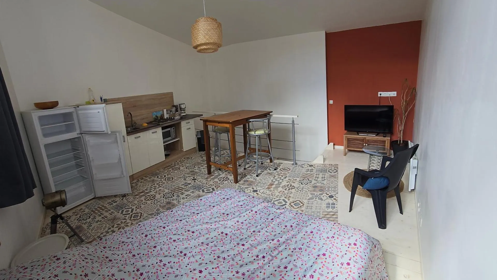 Appartement En Duplex Viviers Fransa